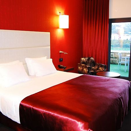 Douro River Hotel And Spa Cambres Bilik gambar