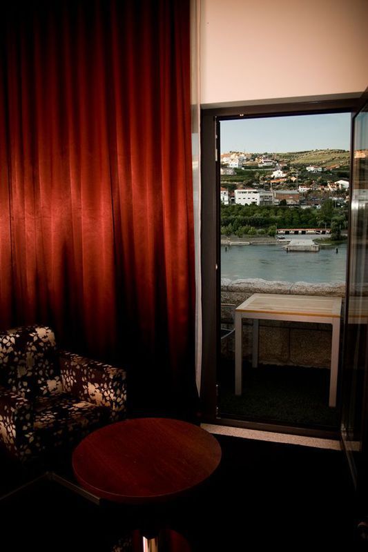 Douro River Hotel And Spa Cambres Bilik gambar